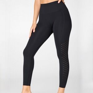 FABLETICS Black Sync Seamless High-Waisted 7/8 Active Workout Legging Size Small